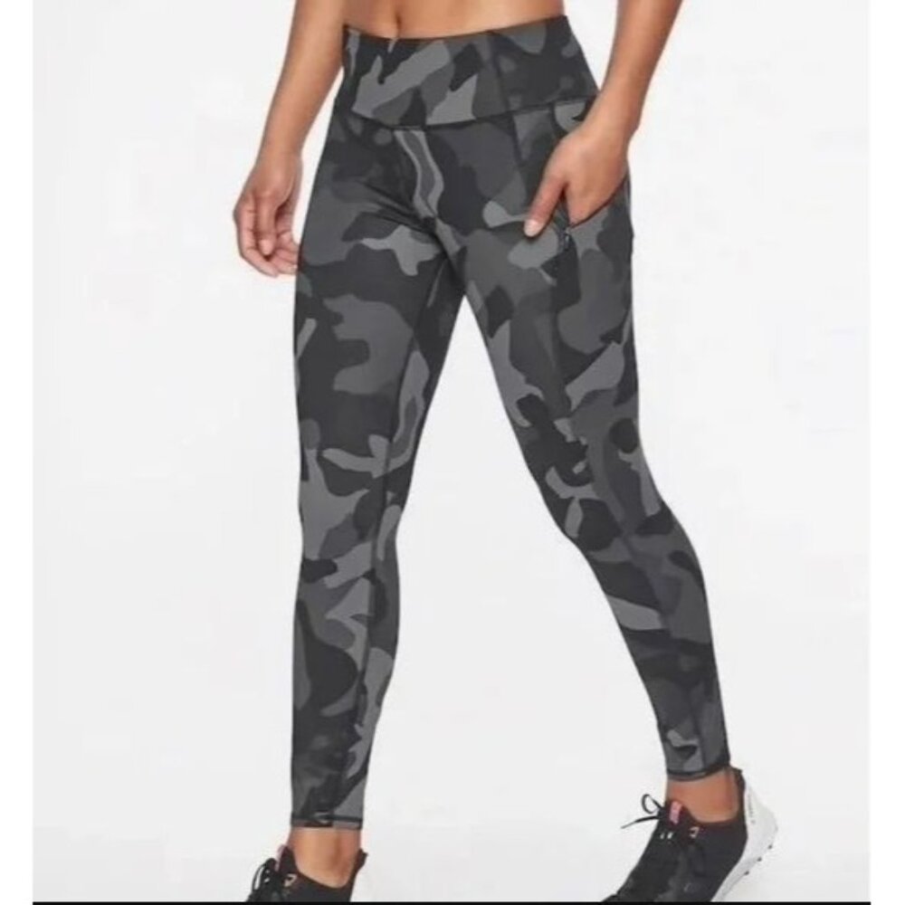Athleta Gray Camo Contender 7/8 Tight Leggings Large